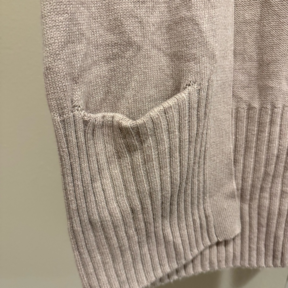 Aritzia Lenox Cardigan - Picture 5 of 7